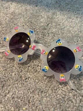 Cute Flower Frame Sunglasses - White Frame with Blue & Pink Accents